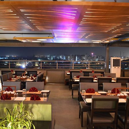 7 Wonders Hotel Гандинагар Экстерьер фото