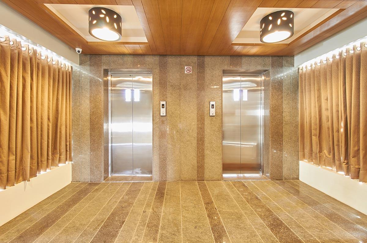 7 Wonders Hotel Гандинагар Экстерьер фото
