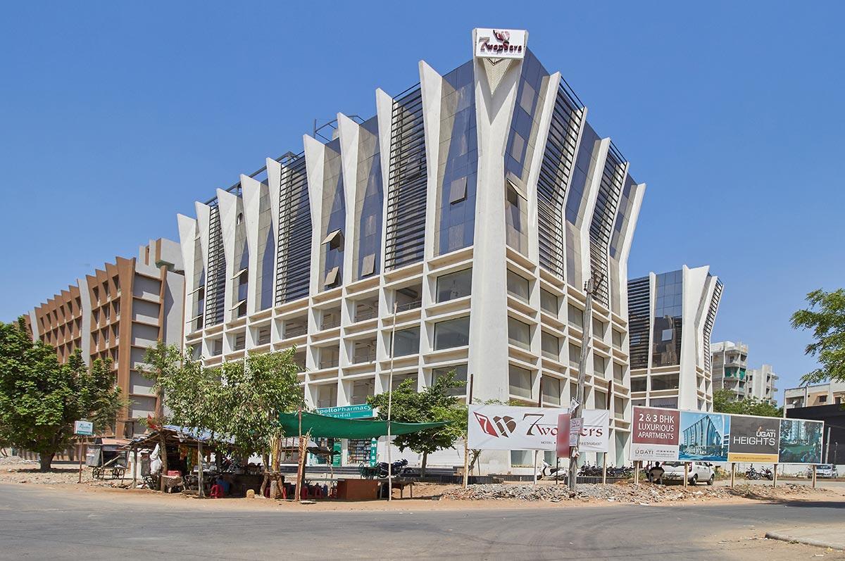 7 Wonders Hotel Гандинагар Экстерьер фото